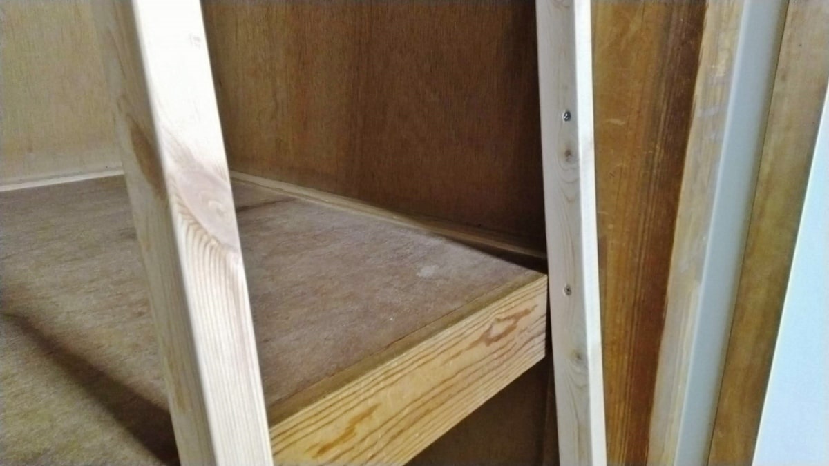 押入れリフォーム DIYではしご設置（はしごの固定）